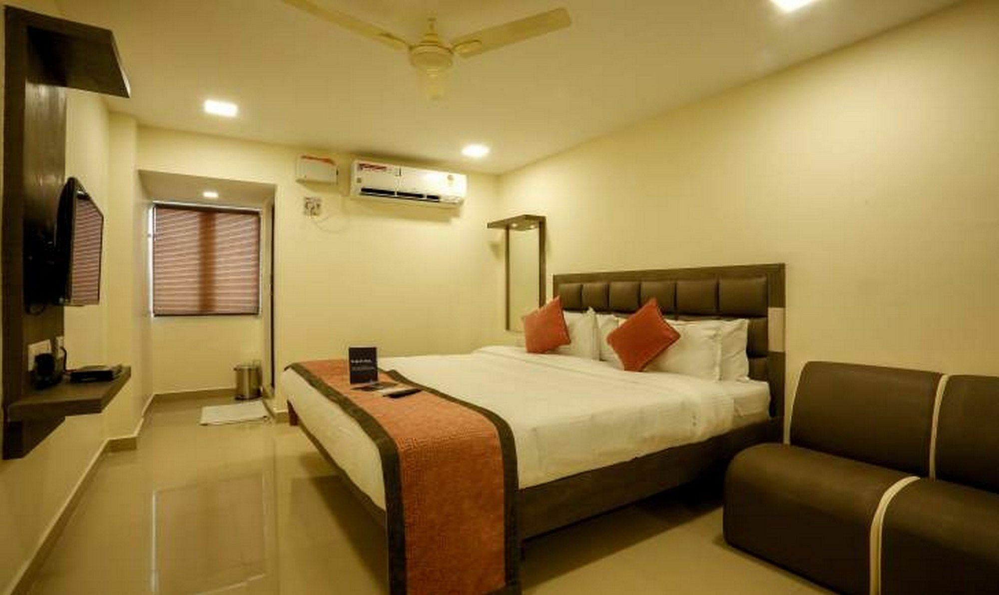 Venture Park, OMR, Thoraipakkam, Chennai Hotel Bagian luar foto