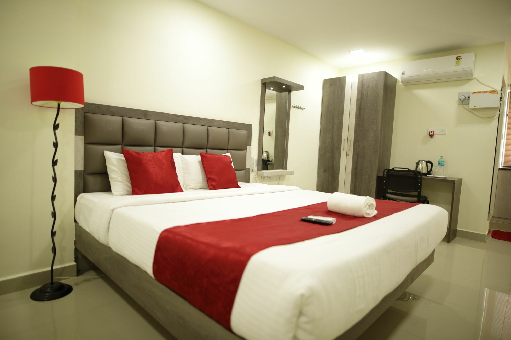 Venture Park, OMR, Thoraipakkam, Chennai Hotel Bagian luar foto