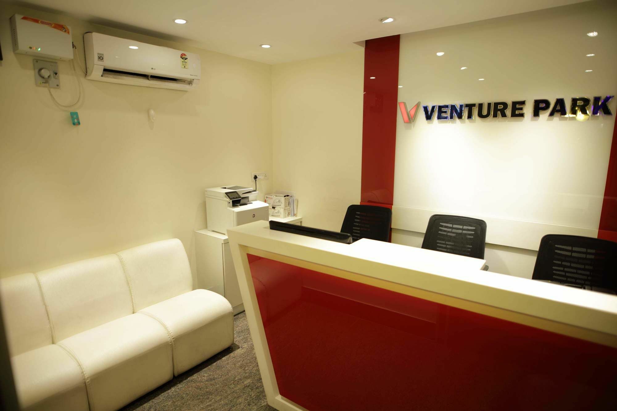 Venture Park, OMR, Thoraipakkam, Chennai Hotel Bagian luar foto